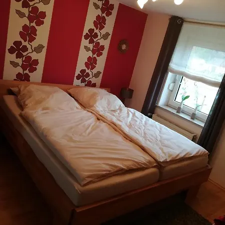 80qm Ferienwohnung Im Erdgeschoss - 500m Vom Ederradweg Entfernt 公寓